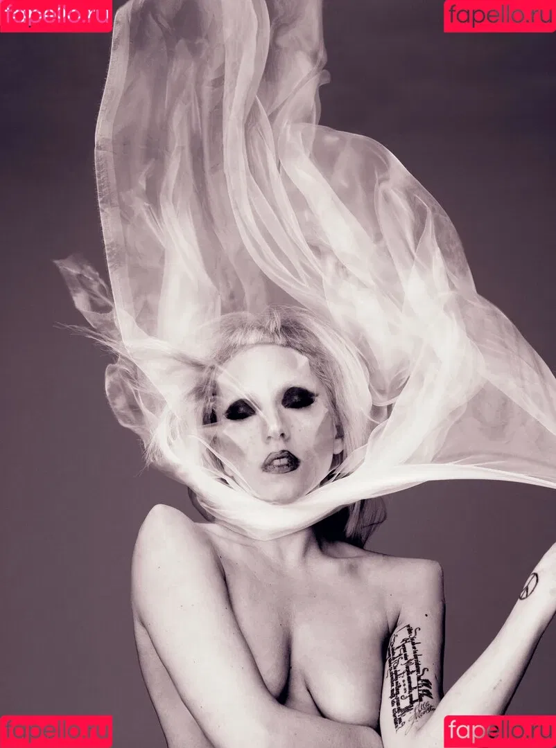 Lady Gaga / ladygaga Onlyfans Photo Gallery 