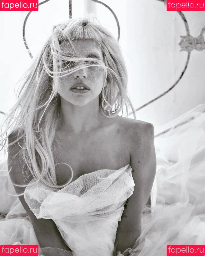 Lady Gaga / ladygaga Onlyfans Photo Gallery 