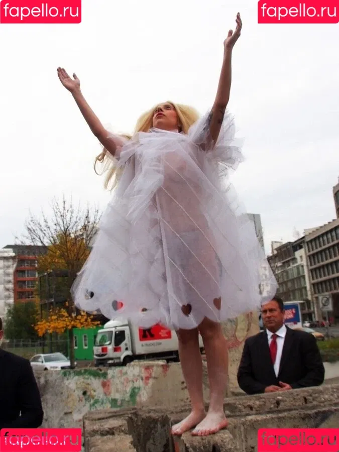 Lady Gaga / ladygaga Onlyfans Photo Gallery 
