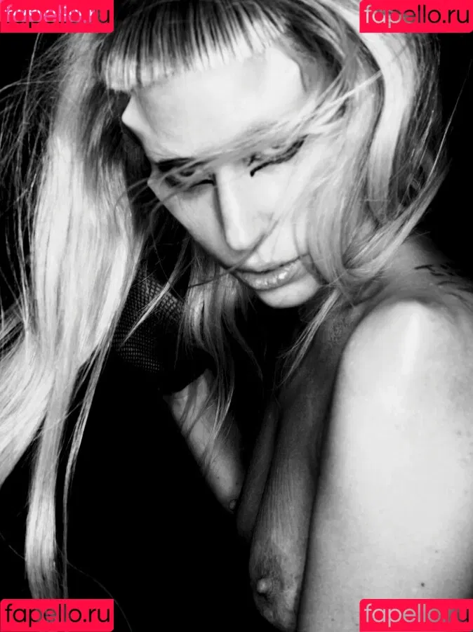 Lady Gaga / ladygaga Onlyfans Photo Gallery 