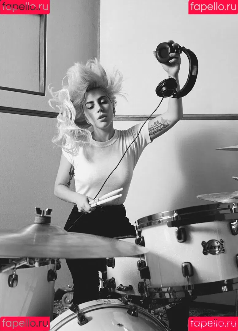 Lady Gaga / ladygaga Onlyfans Photo Gallery 