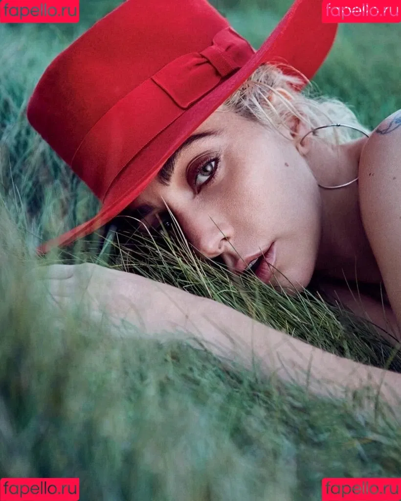 Lady Gaga / ladygaga Onlyfans Photo Gallery 