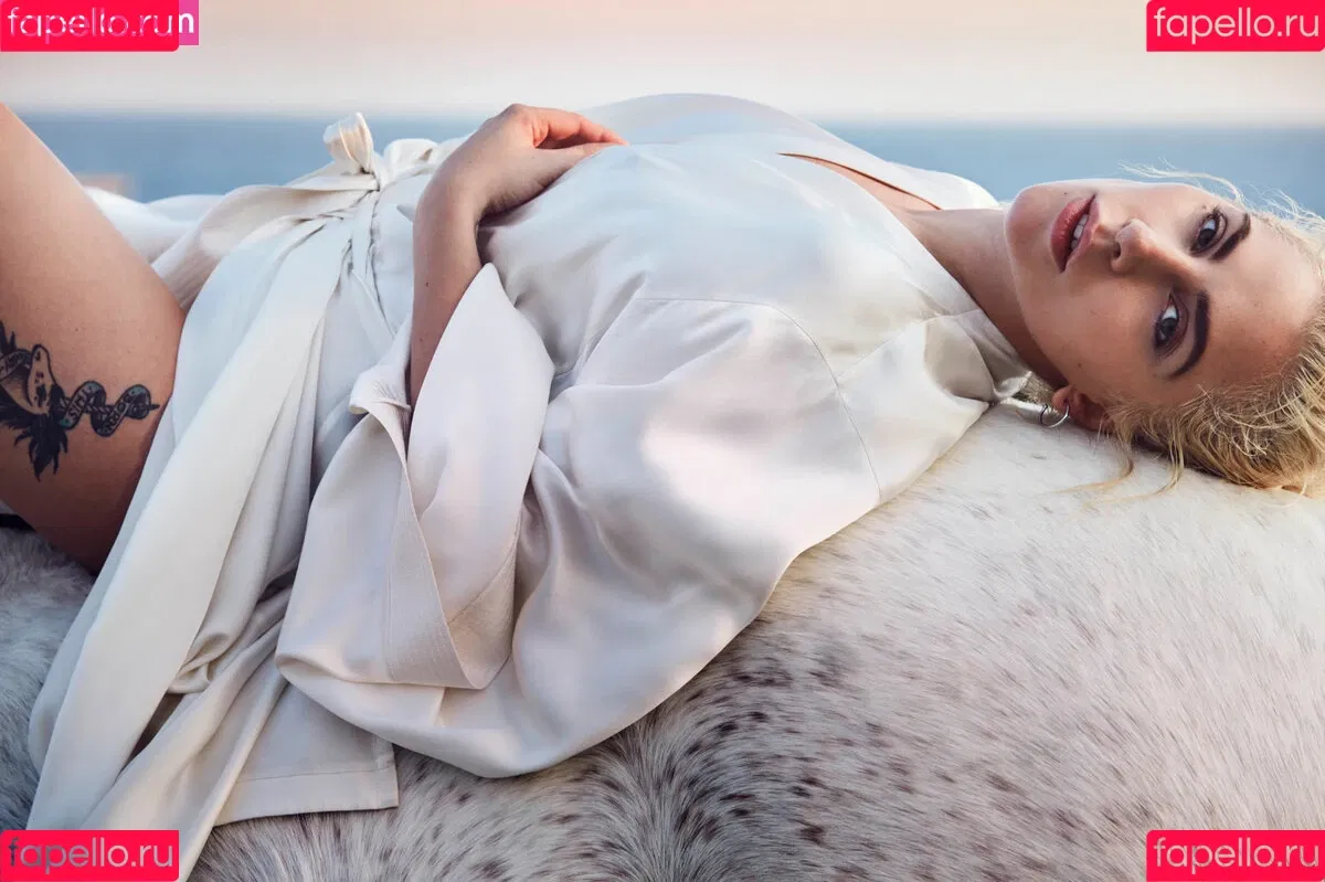 Lady Gaga / ladygaga Onlyfans Photo Gallery 