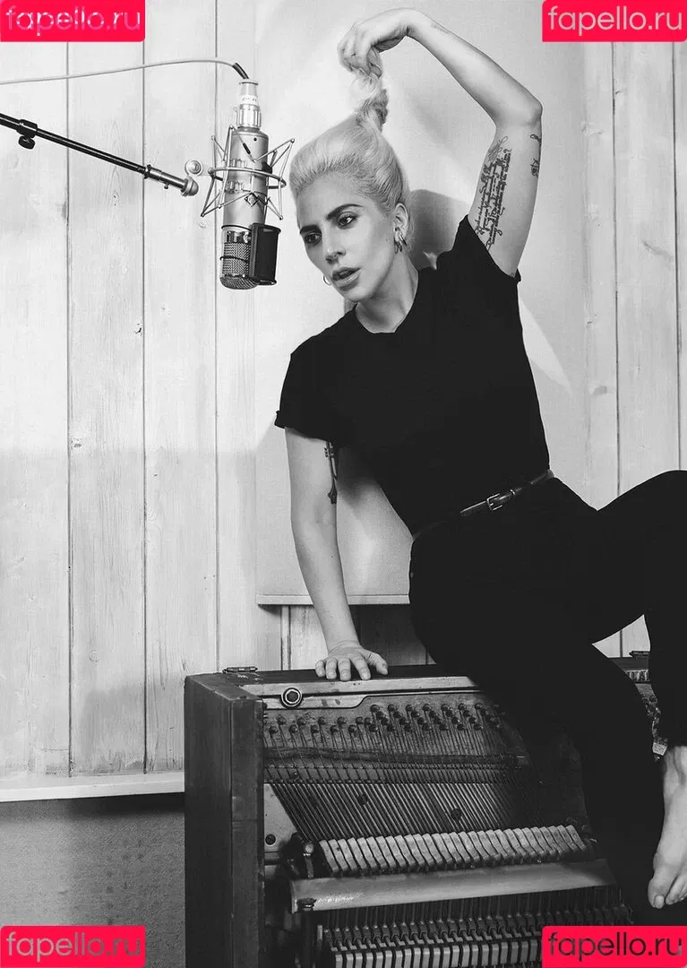 Lady Gaga / ladygaga Onlyfans Photo Gallery 