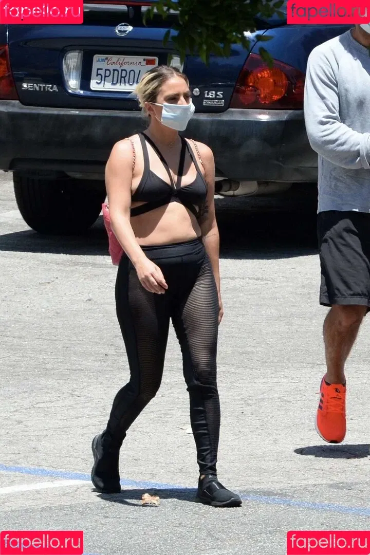 Lady Gaga / ladygaga Onlyfans Photo Gallery 