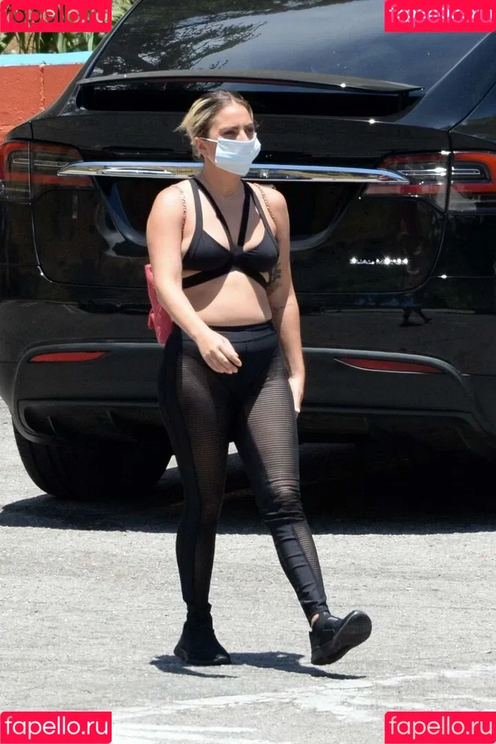 Lady Gaga / ladygaga Onlyfans Photo Gallery 