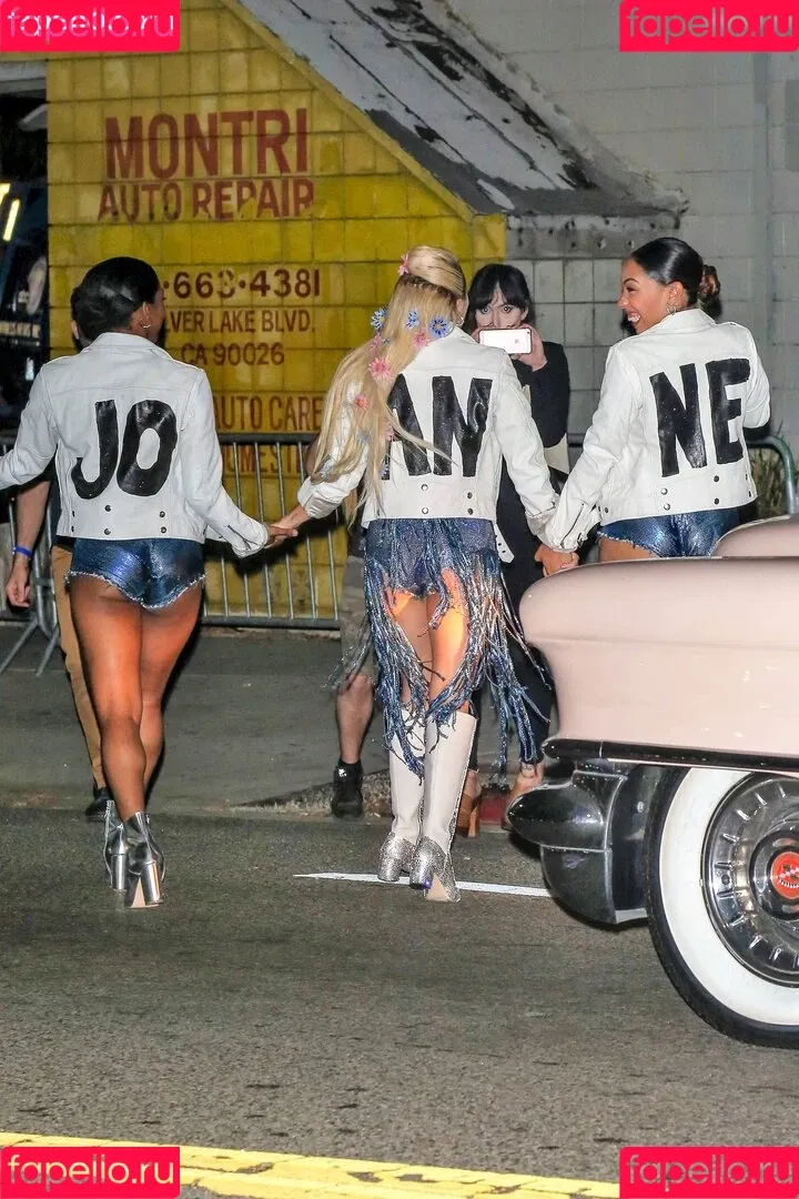 Lady Gaga / ladygaga Onlyfans Photo Gallery 