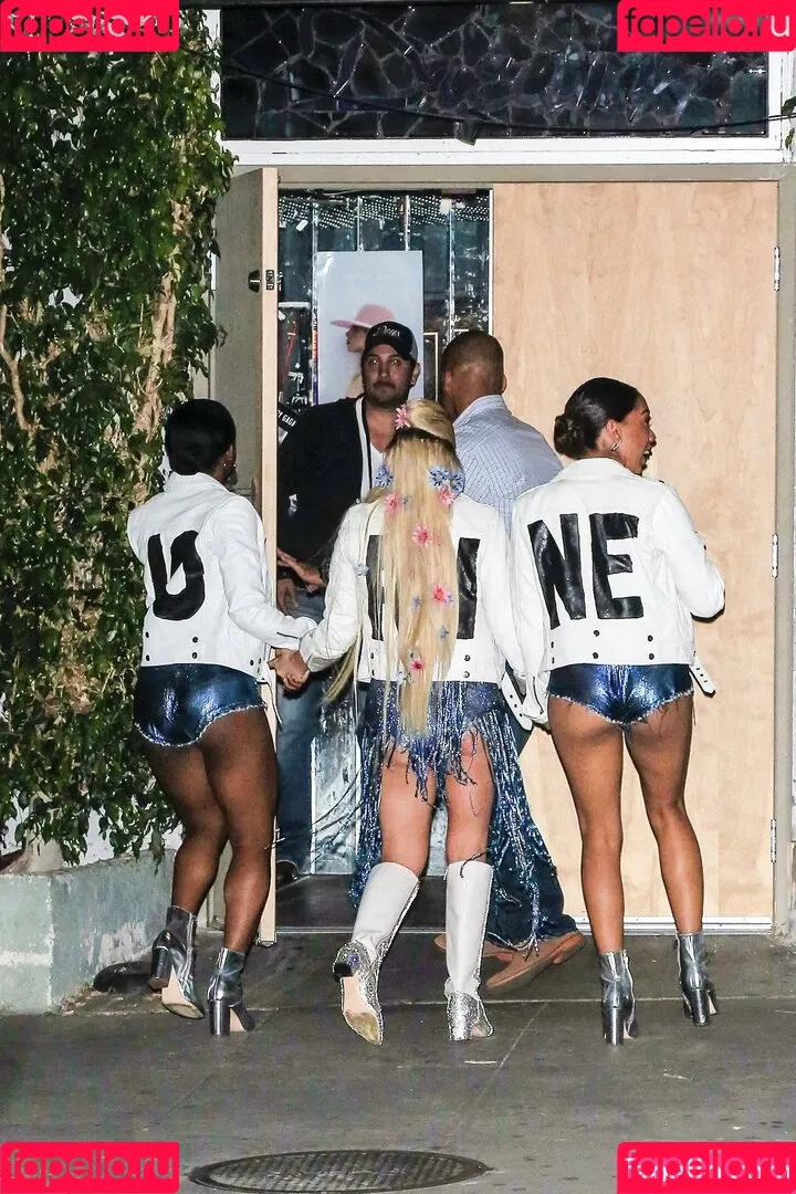 Lady Gaga / ladygaga Onlyfans Photo Gallery 