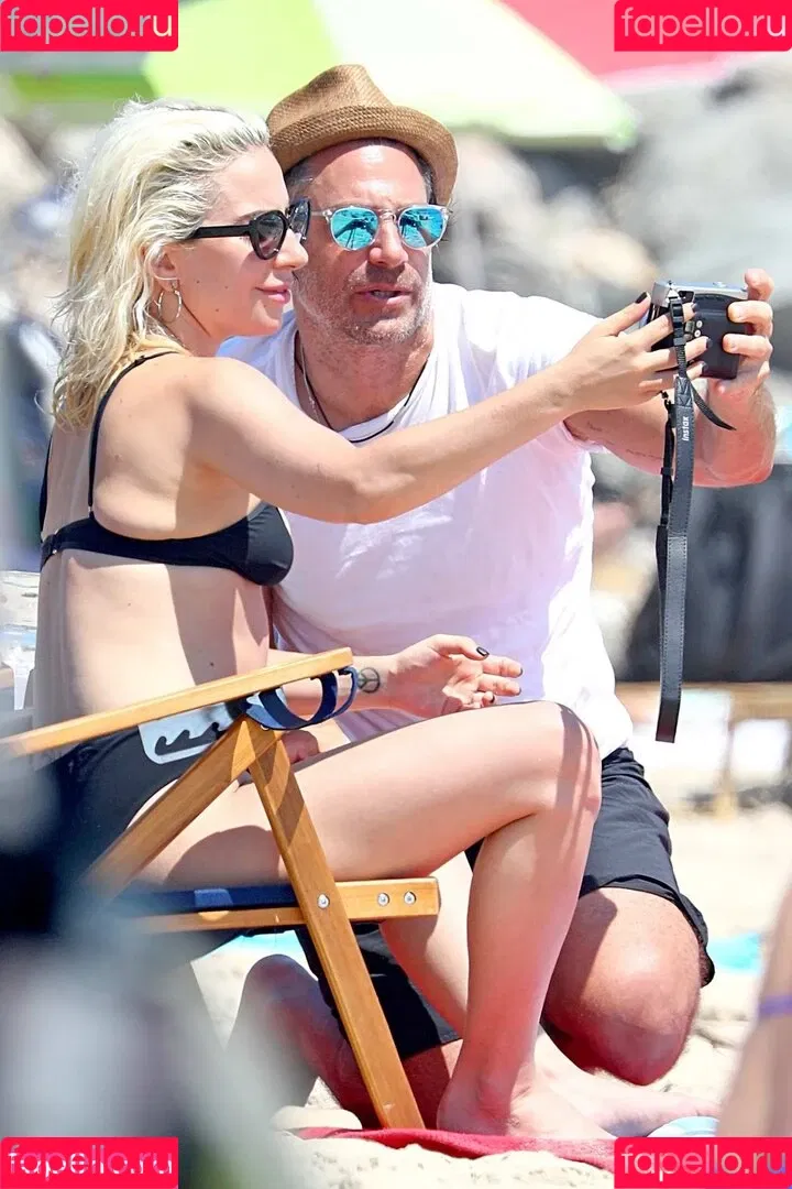 Lady Gaga / ladygaga Onlyfans Photo Gallery 