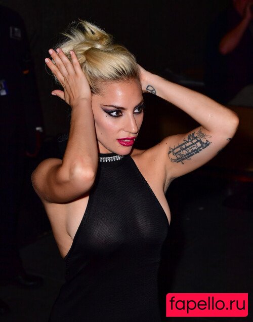 Lady Gaga Nude Onlyfans Photo 41