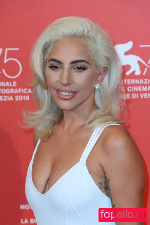 Lady Gaga Nude Onlyfans Photo 10