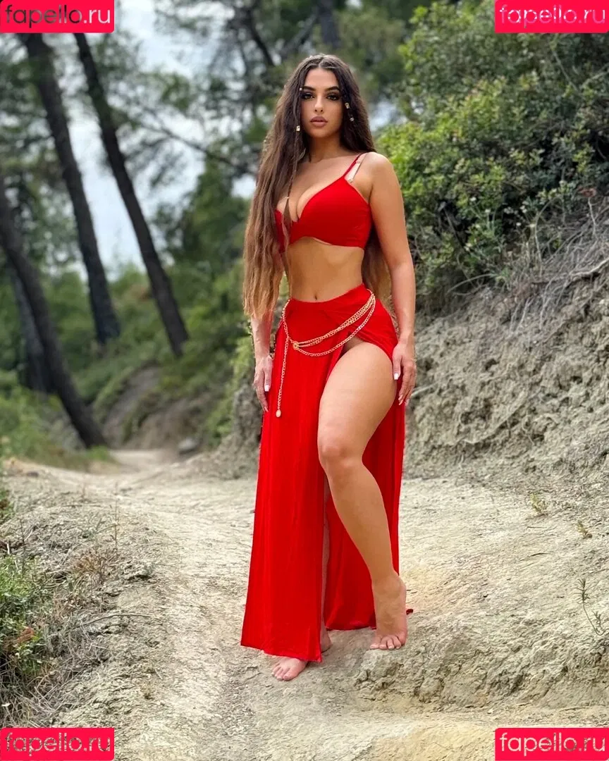 Eva Savagiou / ___evasavagiou Onlyfans Photo Gallery 