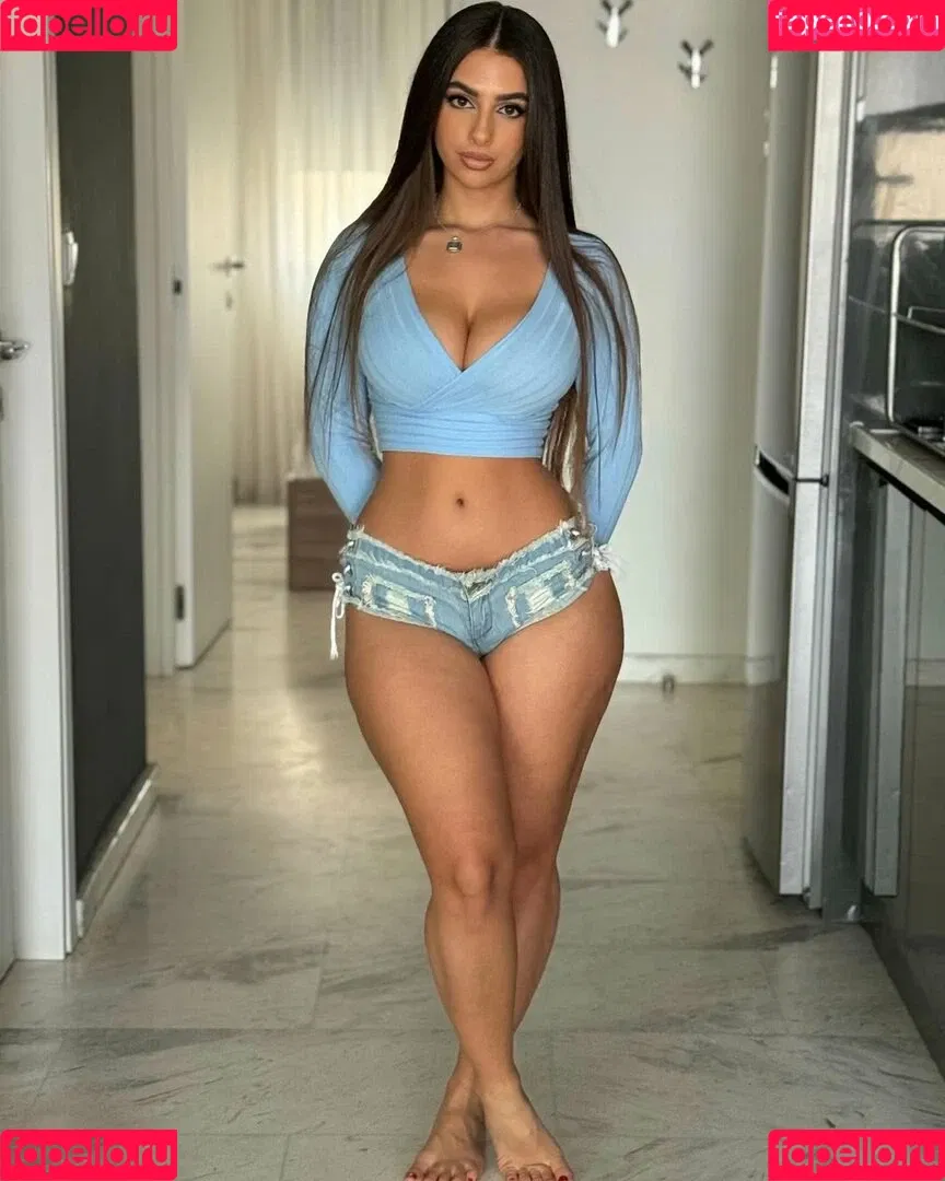 Eva Savagiou / ___evasavagiou Onlyfans Photo Gallery 