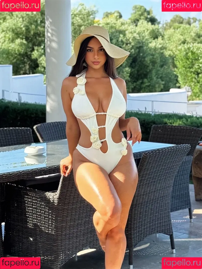 Eva Savagiou / ___evasavagiou Onlyfans Photo Gallery 