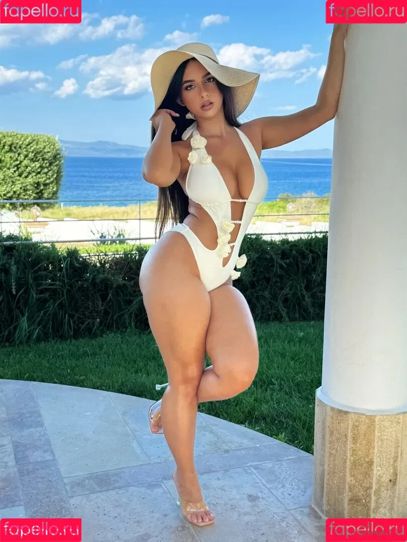 Eva Savagiou / ___evasavagiou Onlyfans Photo Gallery 