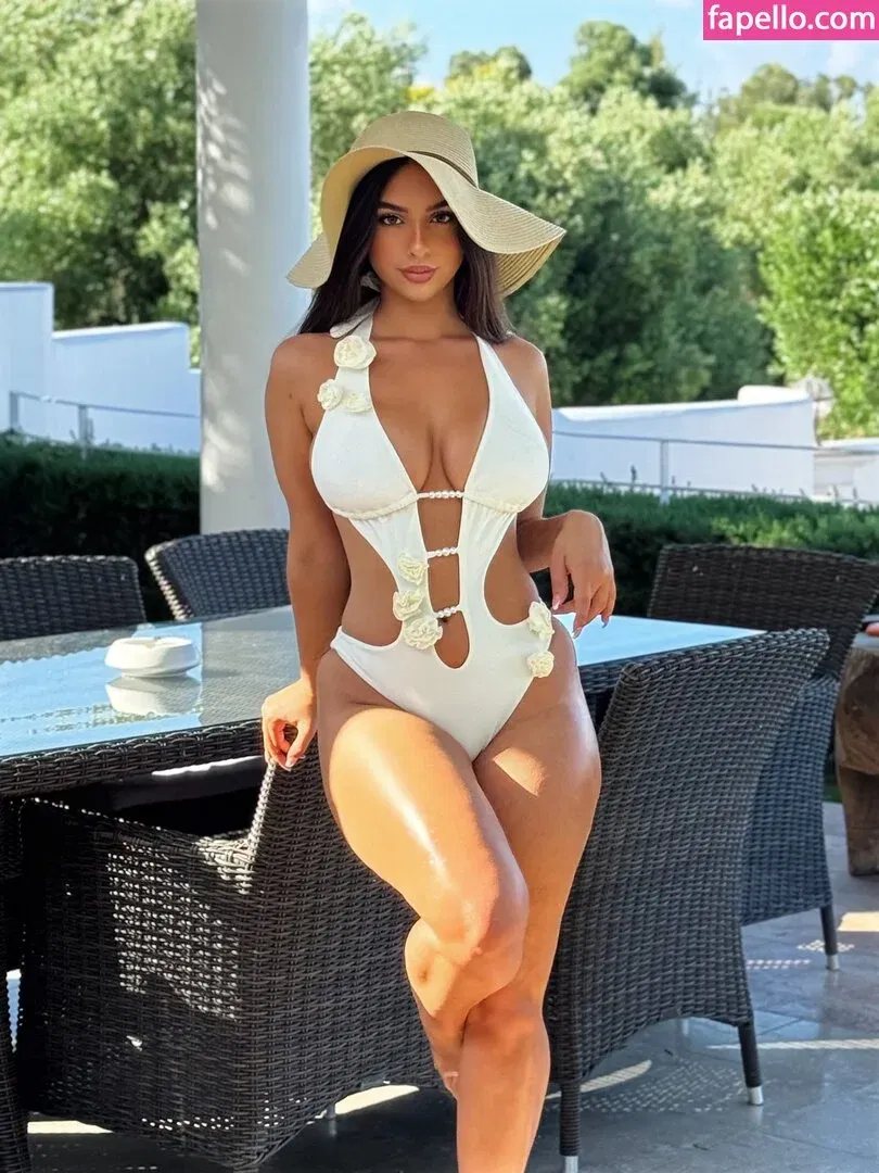 Eva Savagiou / ___evasavagiou Onlyfans Photo Gallery 