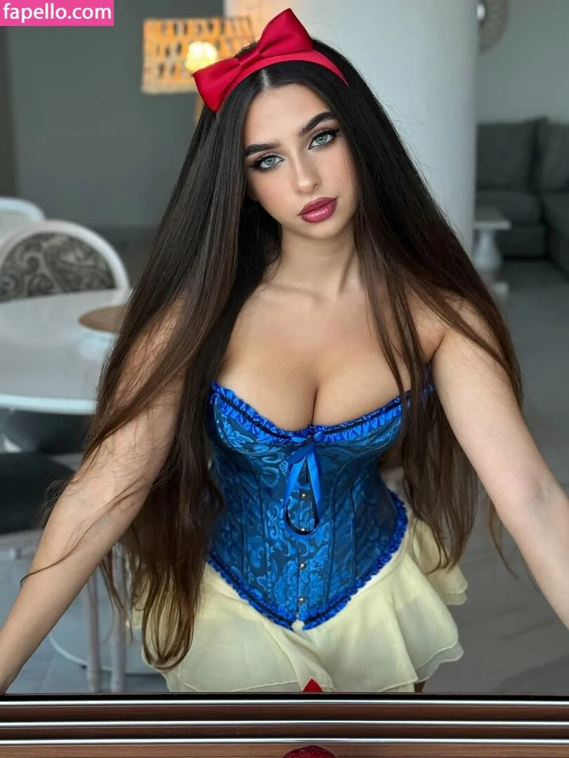 Eva Savagiou / ___evasavagiou Onlyfans Photo Gallery 