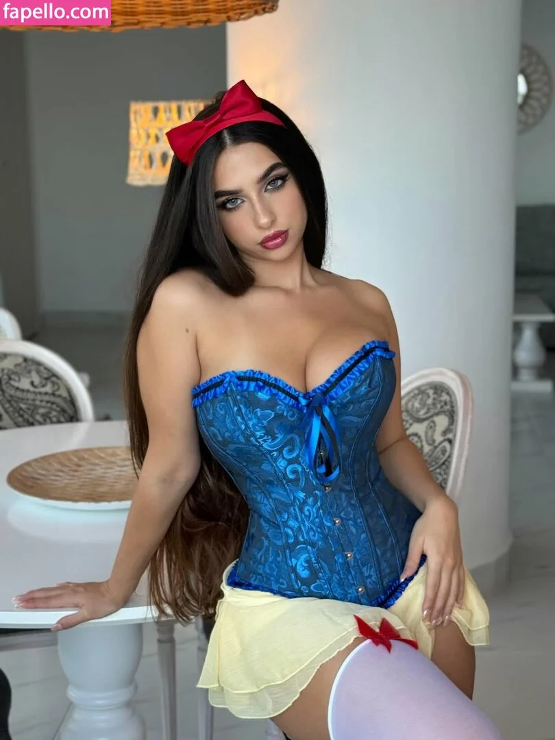 Eva Savagiou / ___evasavagiou Onlyfans Photo Gallery 