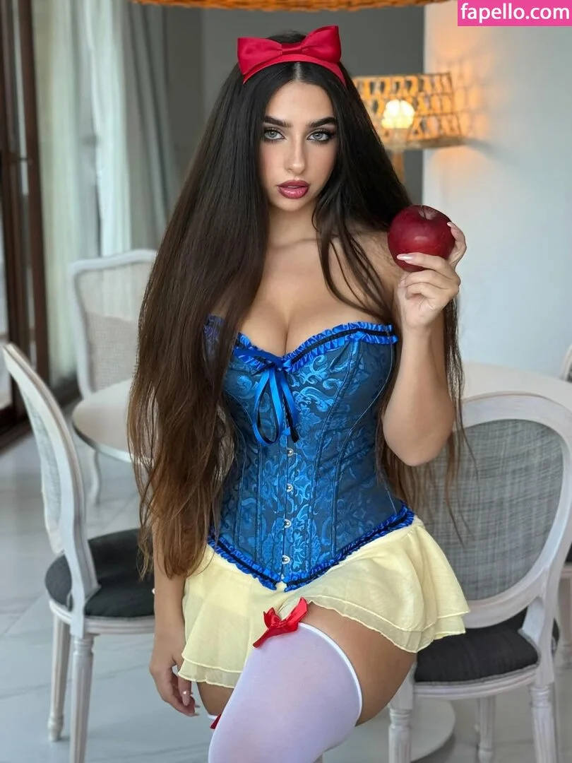 Eva Savagiou / ___evasavagiou Onlyfans Photo Gallery 