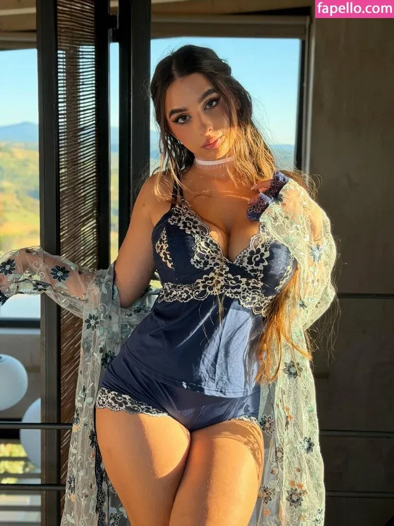 Eva Savagiou / ___evasavagiou Onlyfans Photo Gallery 