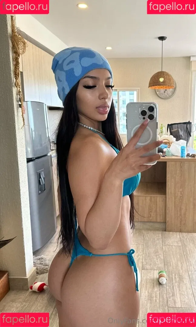 Michenao / XsMiche / michenaofficial / miichenao Onlyfans Photo Gallery 