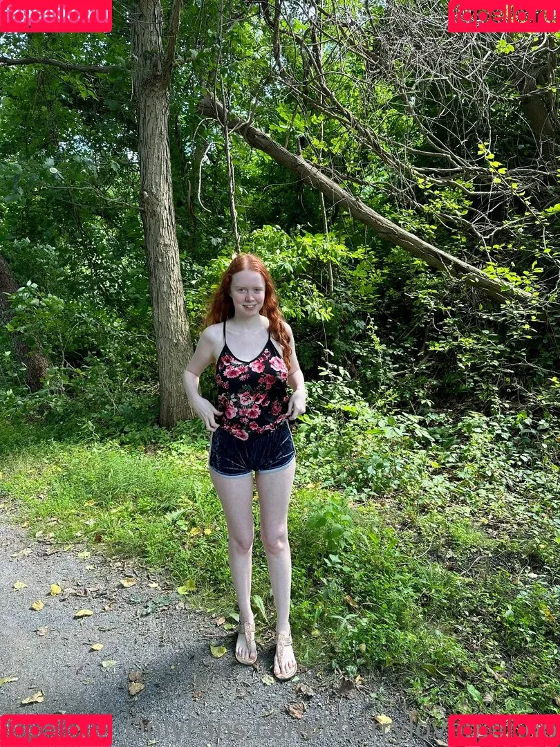 Cherrylovebombb / cherrylovebombx Onlyfans Photo Gallery 