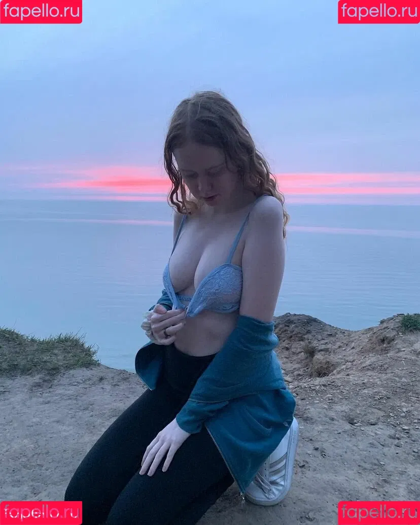 Cherrylovebombb / cherrylovebombx Onlyfans Photo Gallery 