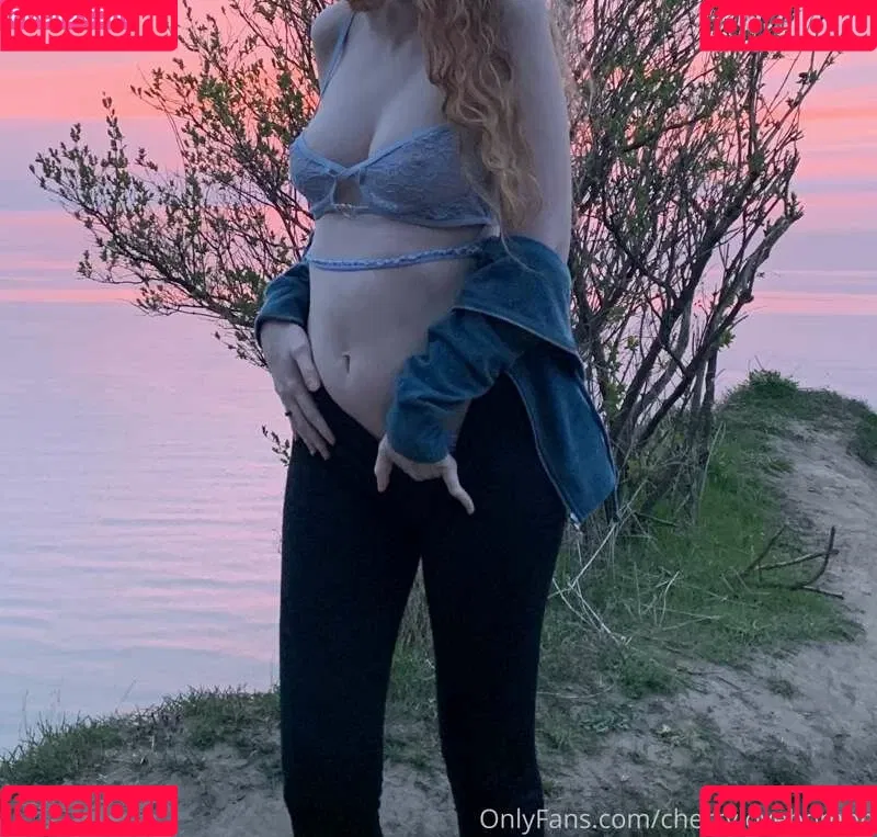 Cherrylovebombb / cherrylovebombx Onlyfans Photo Gallery 