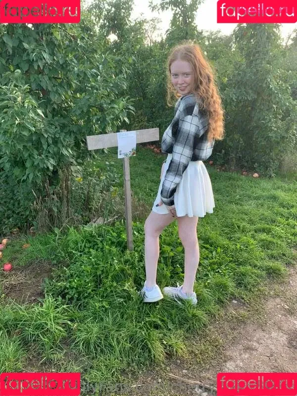 Cherrylovebombb / cherrylovebombx Onlyfans Photo Gallery 