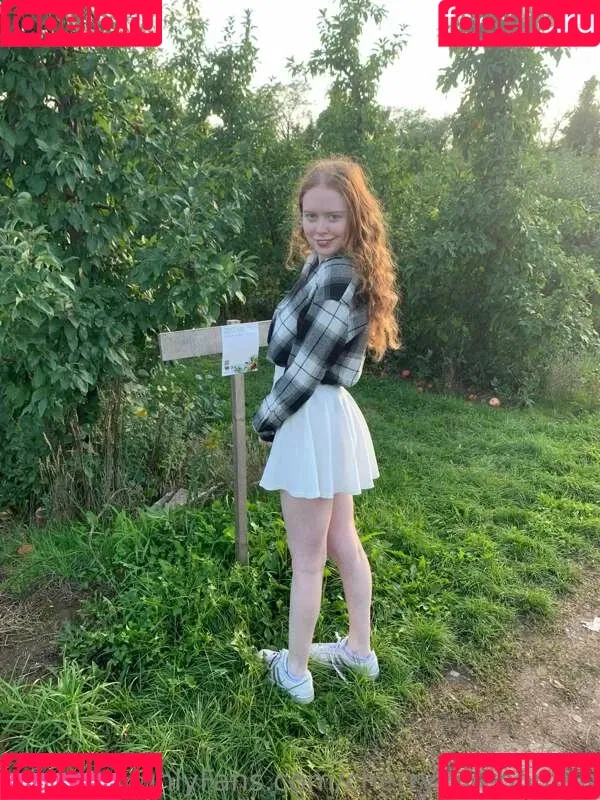 Cherrylovebombb / cherrylovebombx Onlyfans Photo Gallery 
