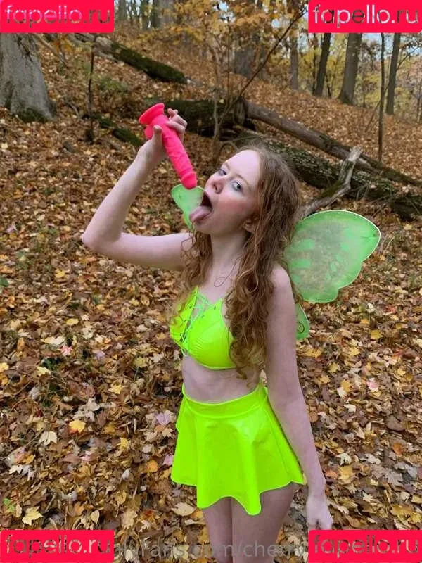 Cherrylovebombb / cherrylovebombx Onlyfans Photo Gallery 