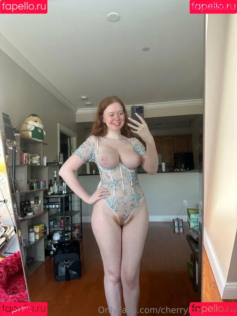 Cherrylovebombb / cherrylovebombx Onlyfans Photo Gallery 