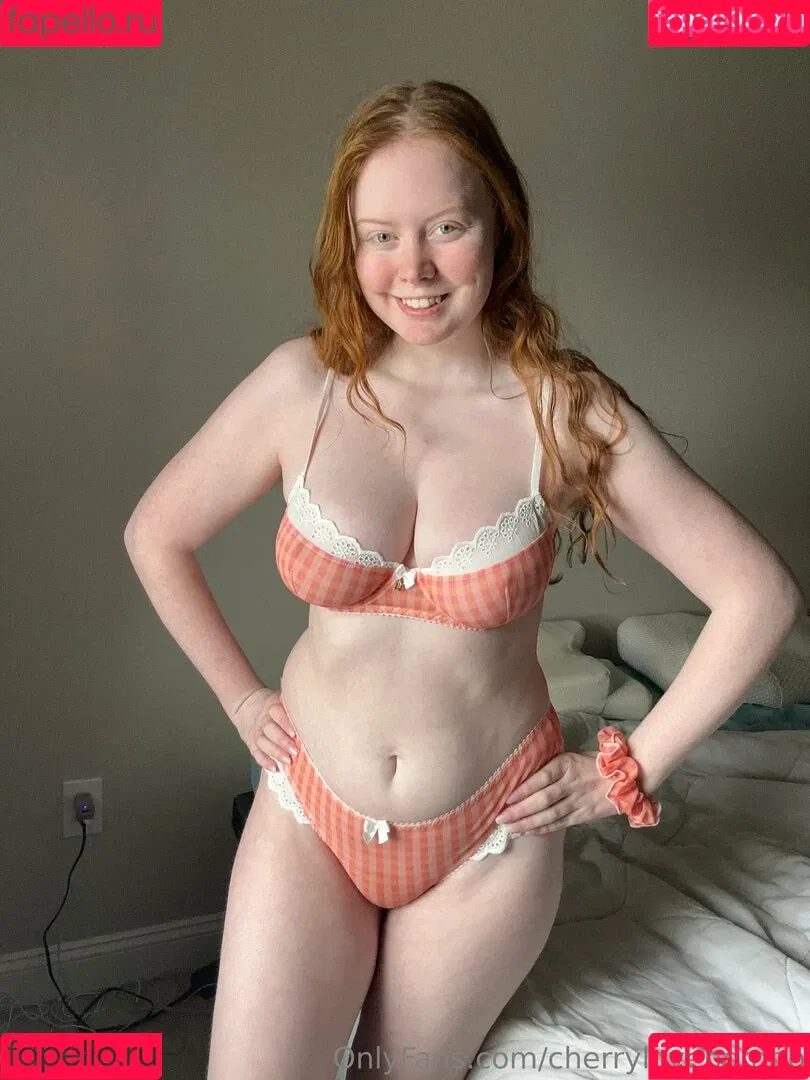 Cherrylovebombb / cherrylovebombx Onlyfans Photo Gallery 