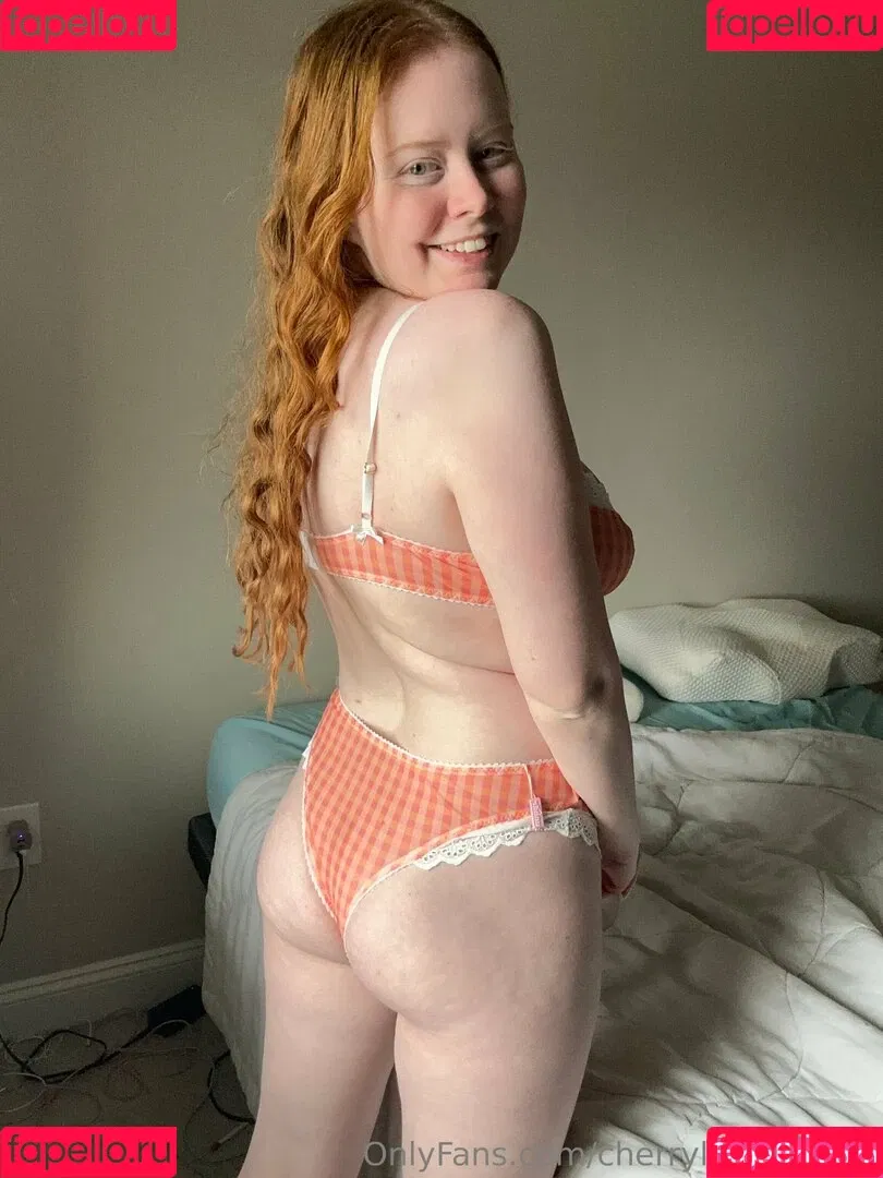 Cherrylovebombb / cherrylovebombx Onlyfans Photo Gallery 