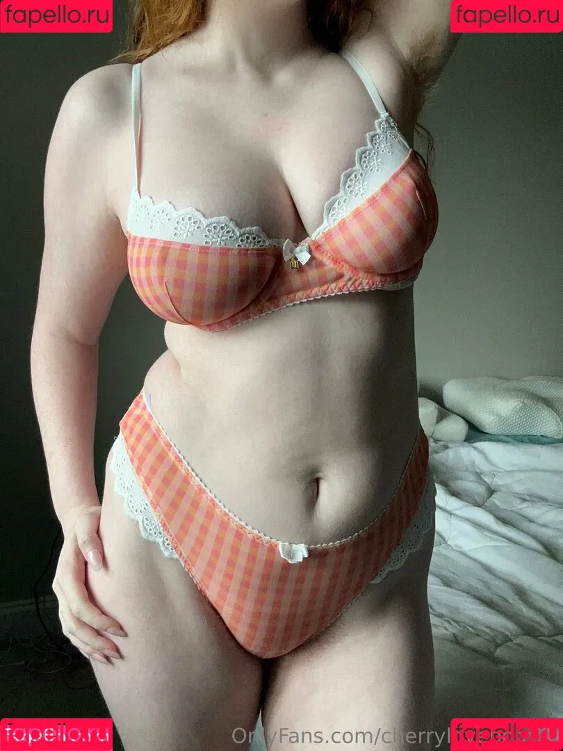 Cherrylovebombb / cherrylovebombx Onlyfans Photo Gallery 