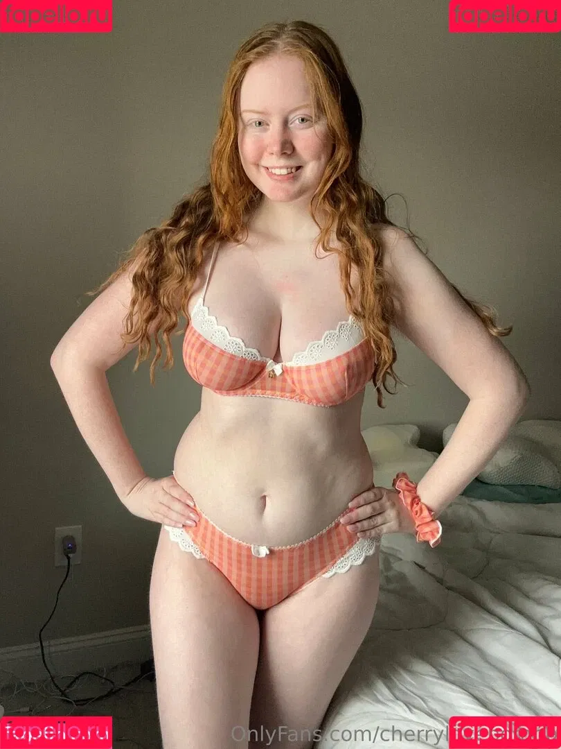Cherrylovebombb / cherrylovebombx Onlyfans Photo Gallery 