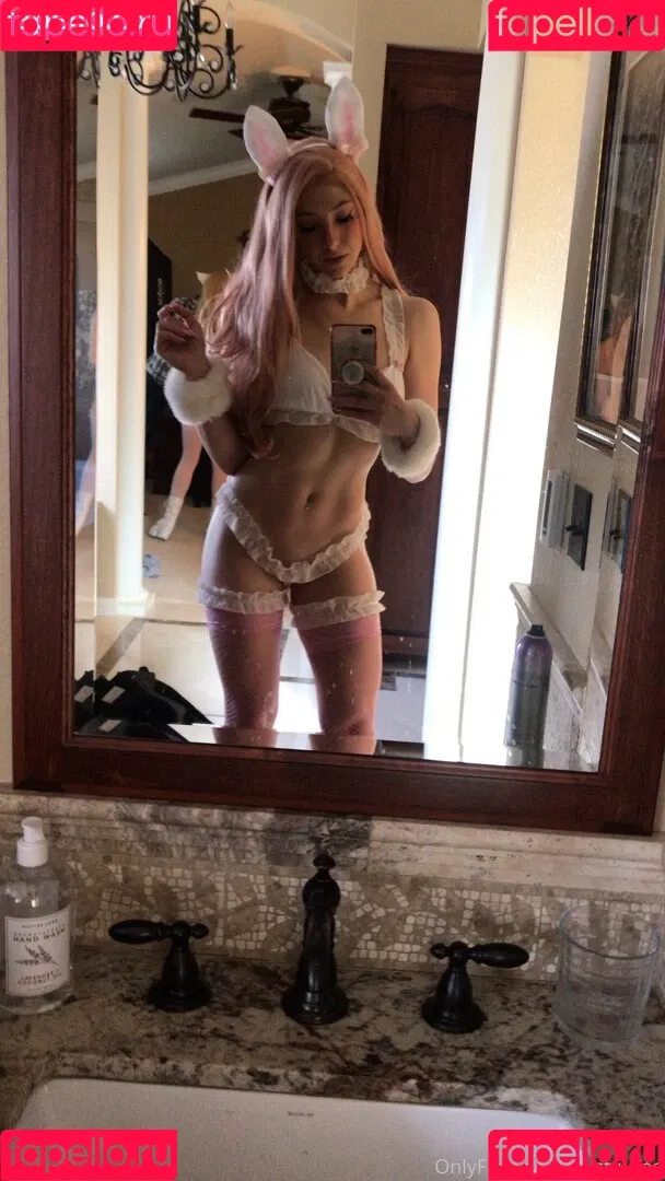 Feisty Vee / feisty_vee Onlyfans Photo Gallery 