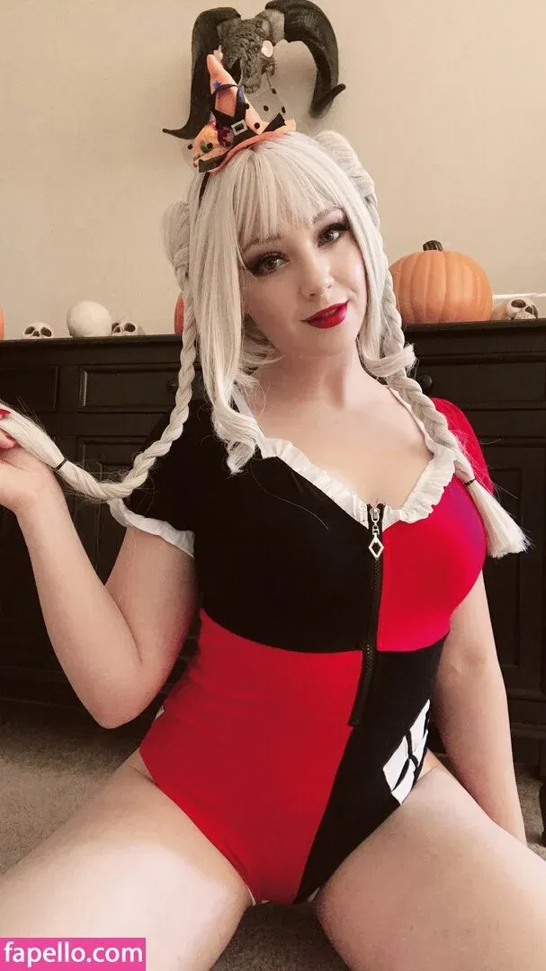 Feisty Vee / feisty_vee Onlyfans Photo Gallery 