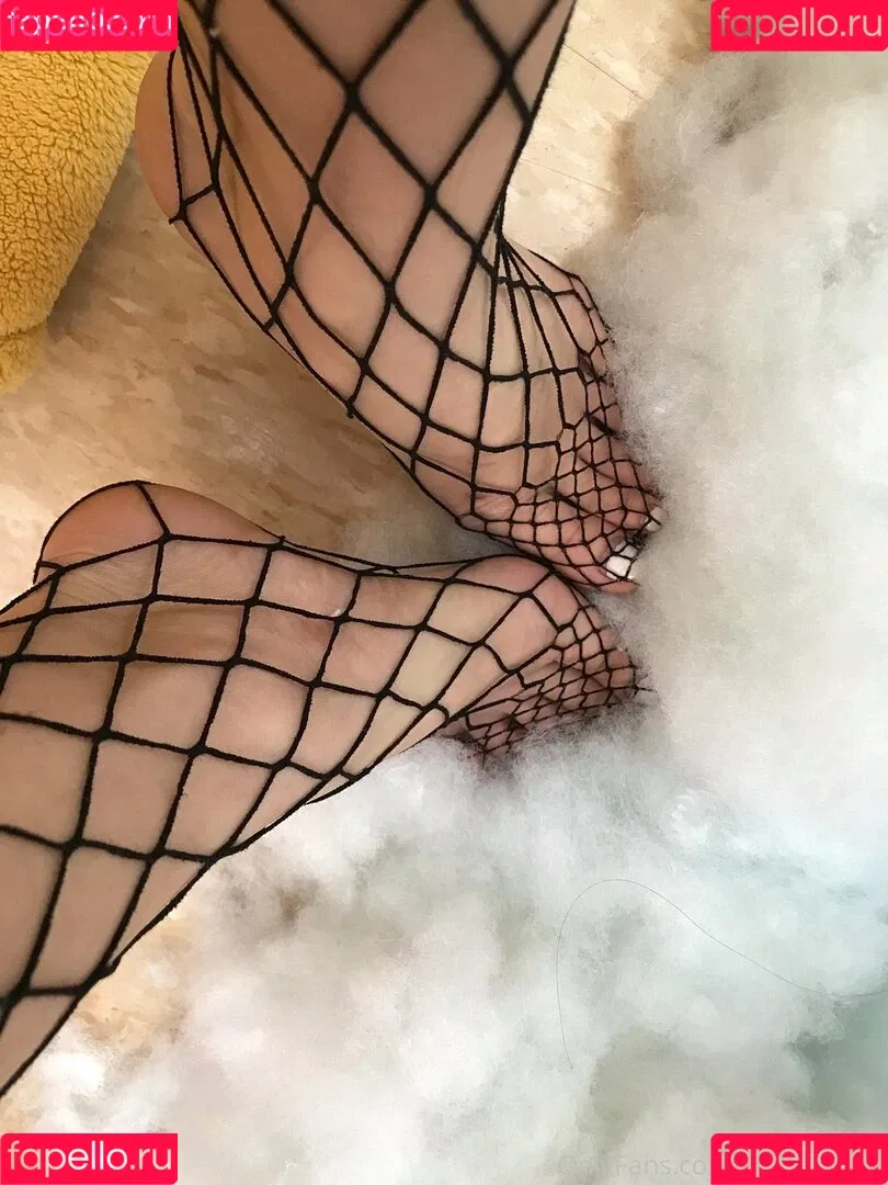 girlyygigi / worshipgigi Onlyfans Photo Gallery 