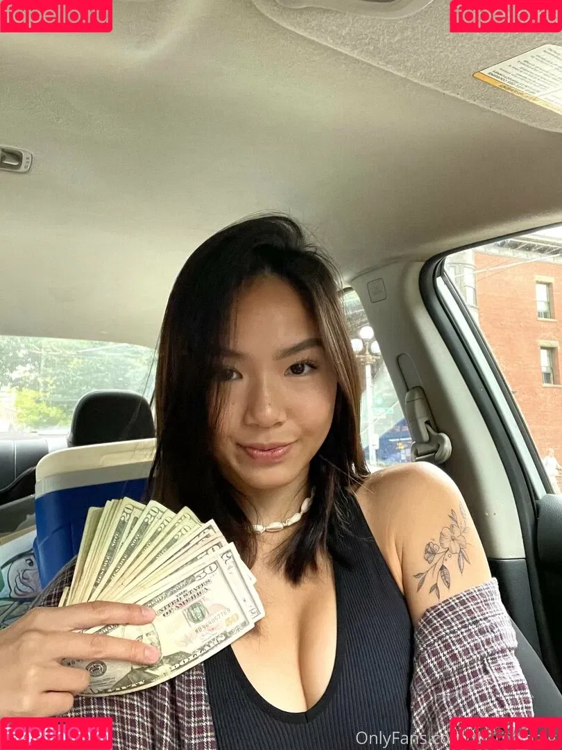 girlyygigi / worshipgigi Onlyfans Photo Gallery 