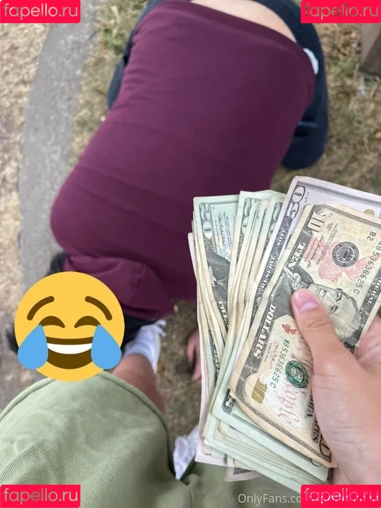 girlyygigi / worshipgigi Onlyfans Photo Gallery 
