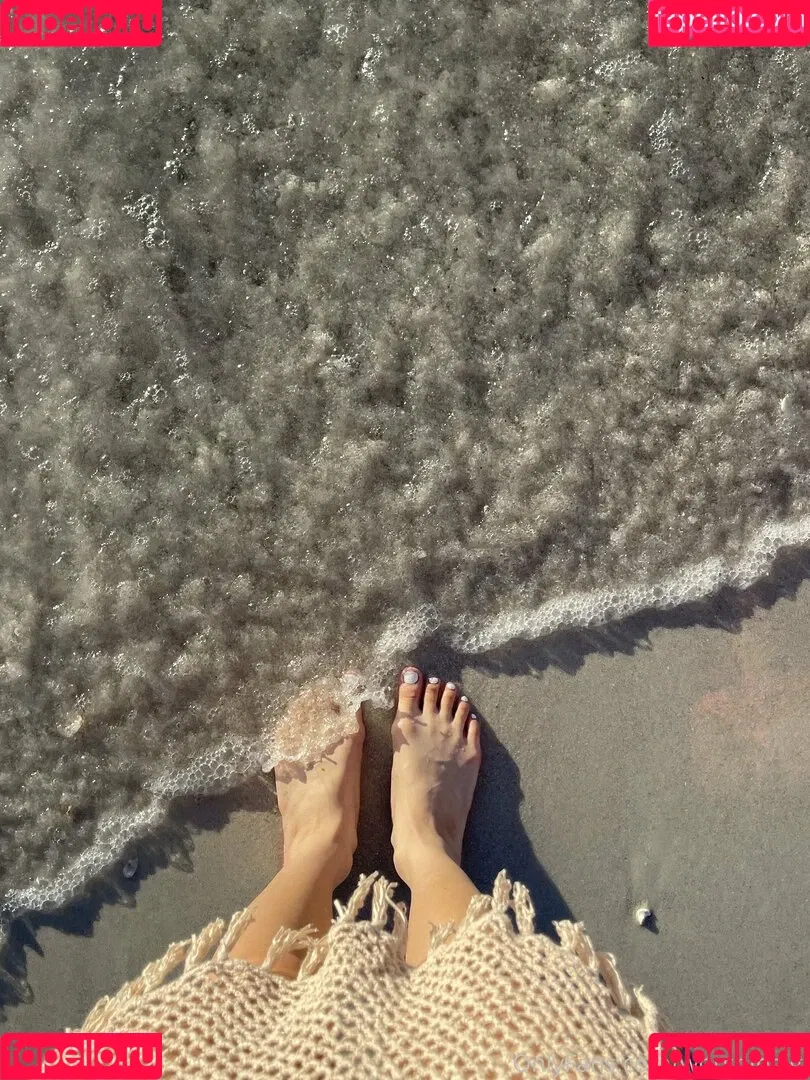 girlyygigi / worshipgigi Onlyfans Photo Gallery 
