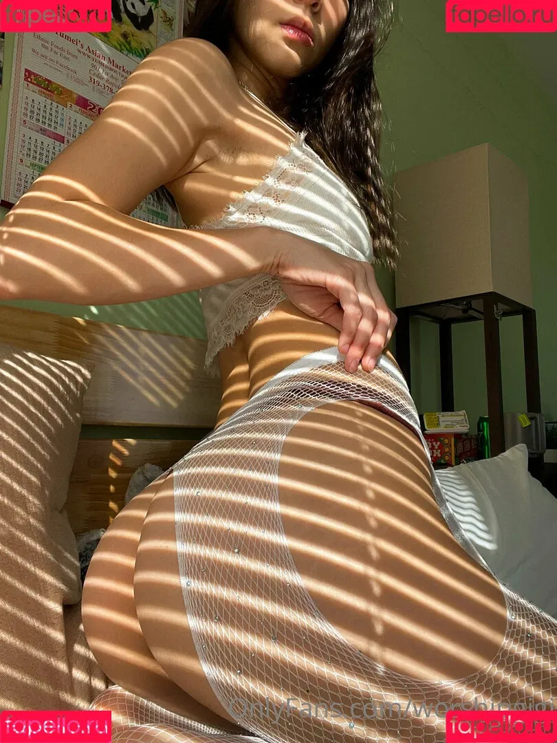 girlyygigi / worshipgigi Onlyfans Photo Gallery 