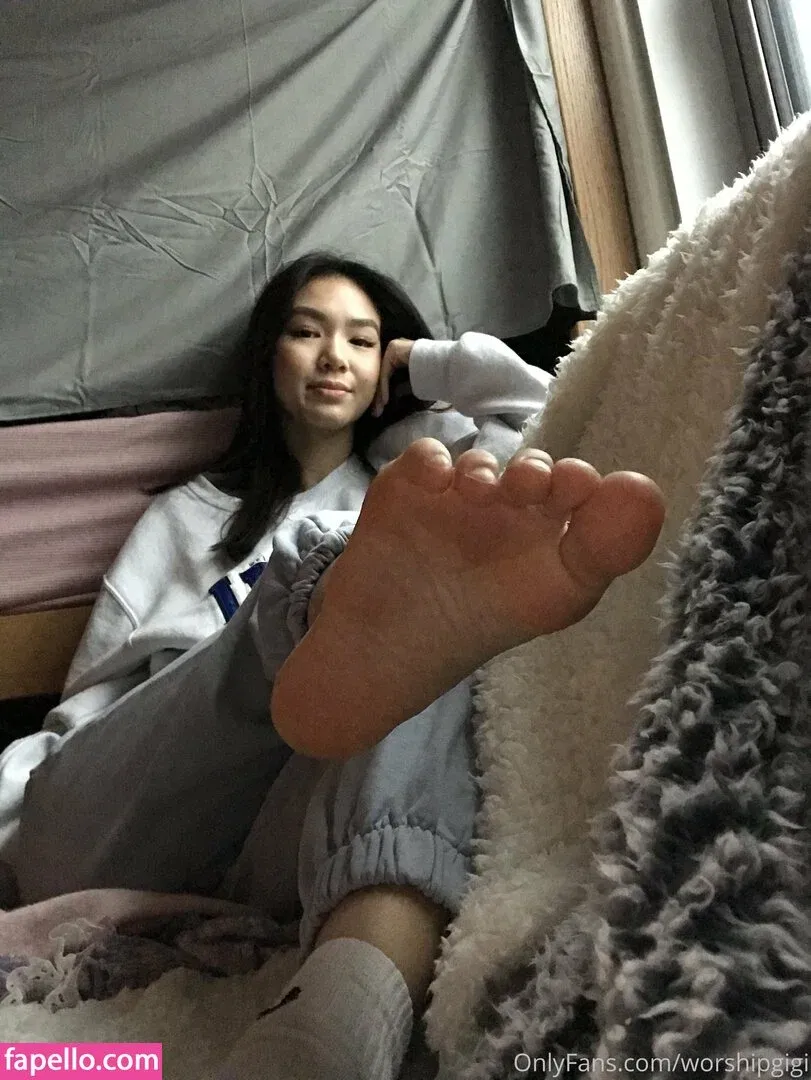 girlyygigi / worshipgigi Onlyfans Photo Gallery 