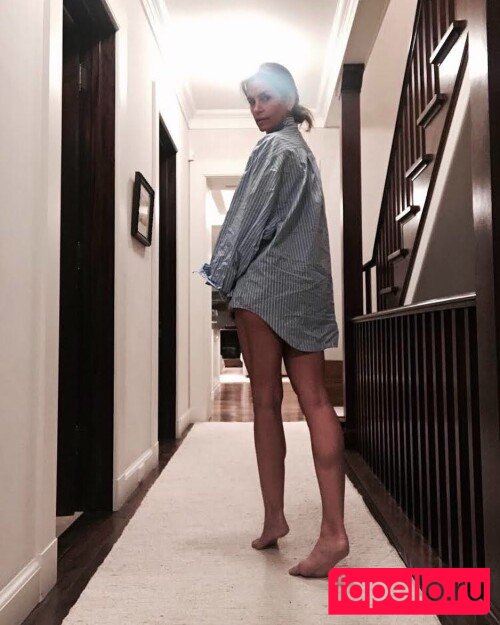 Cindy Crawford Nude Onlyfans Photo 35