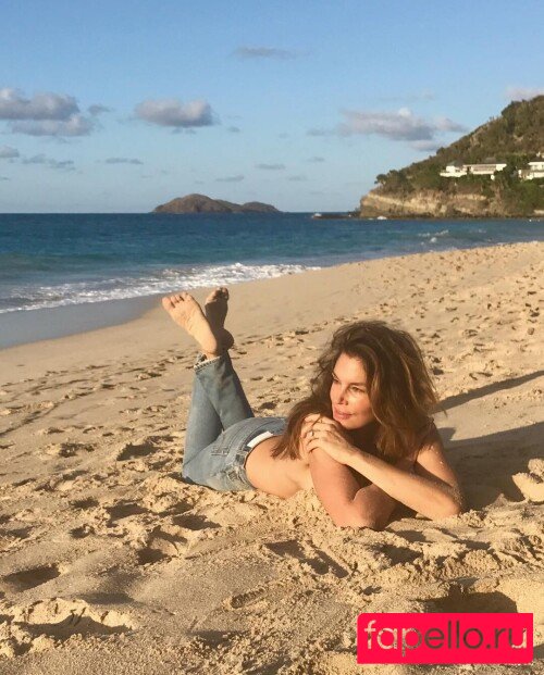 Cindy Crawford Nude Onlyfans Photo 33