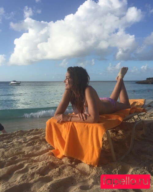Cindy Crawford Nude Onlyfans Photo 32