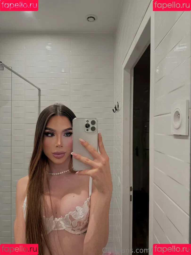 maevagthr Onlyfans Photo Gallery 