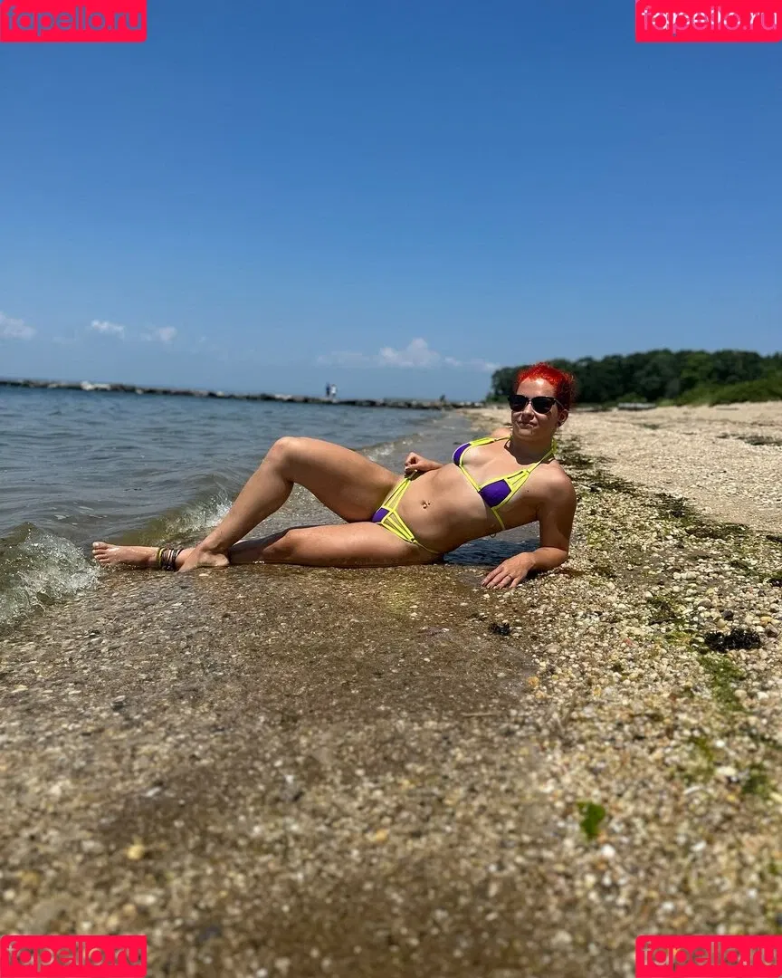 Masha Slamovich / mashaslamovich Onlyfans Photo Gallery 