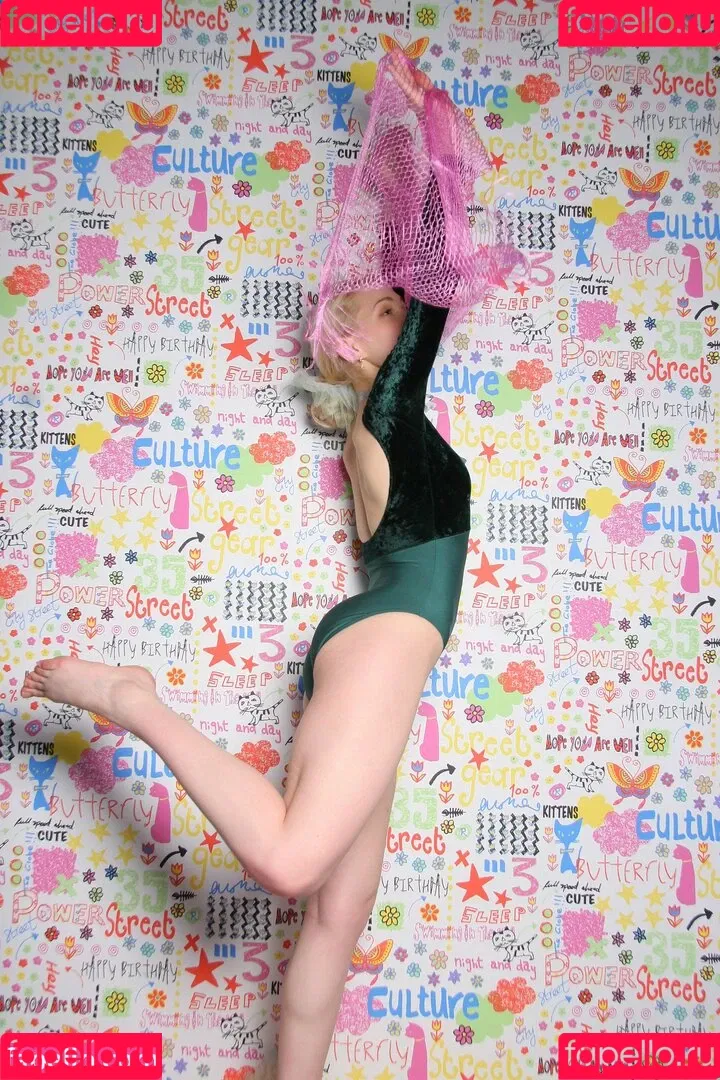 elizabethmarxs / totalsupercuties Onlyfans Photo Gallery 